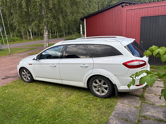 Ford Mondeo 2 of 4