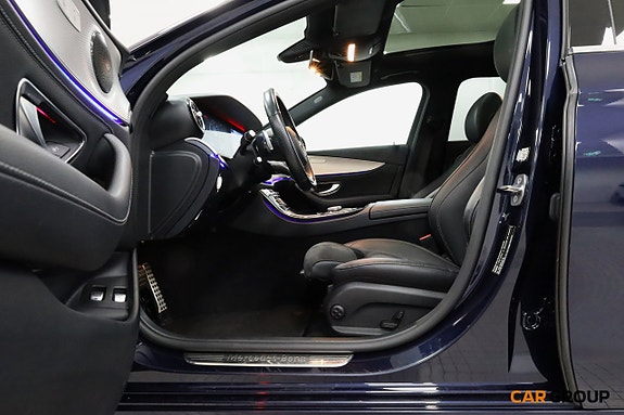 Mercedes-Benz E220 13 of 27