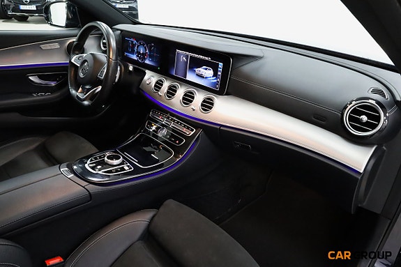 Mercedes-Benz E220 12 of 27