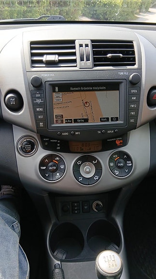 Toyota RAV4 7 of 13