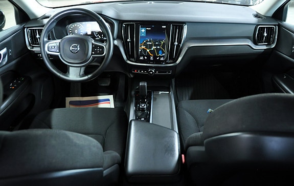 Volvo V60 8 of 16