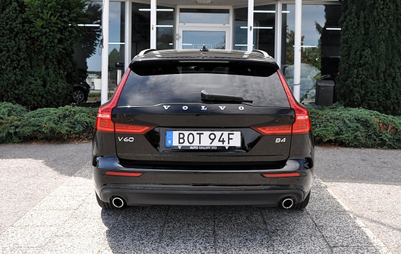 Volvo V60 5 of 16