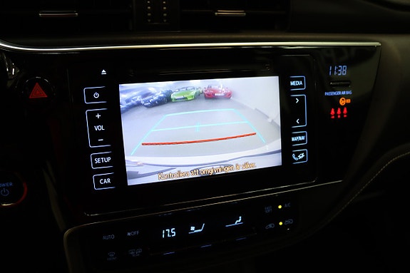 Toyota Auris 15 of 17