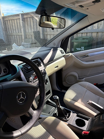 Mercedes-Benz B200 8 of 10