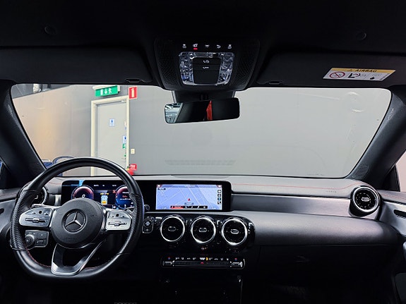 Mercedes-Benz CLA200 d 3 of 17