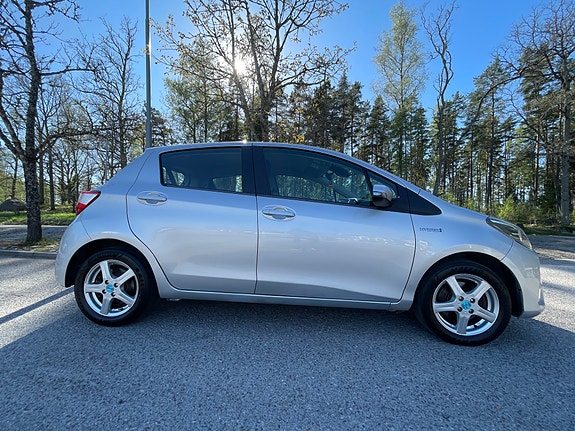 Toyota Yaris 8 of 9