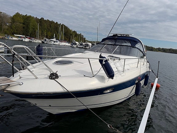 Bavaria 330 Sport - 2x Volvo Penta KAD43 4 of 22