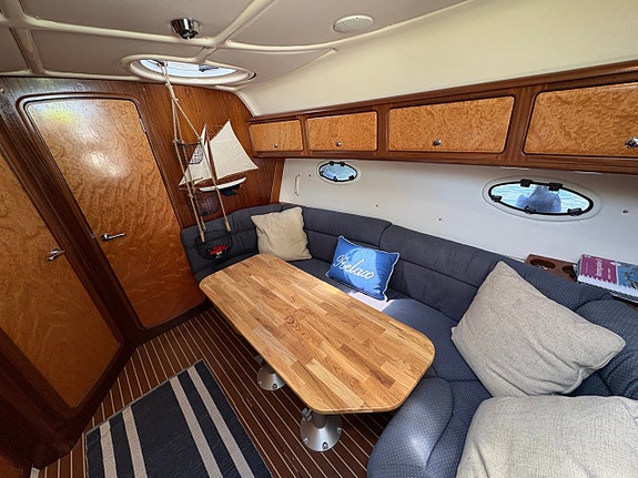 Bavaria 330 Sport - 2x Volvo Penta KAD43 14 of 22