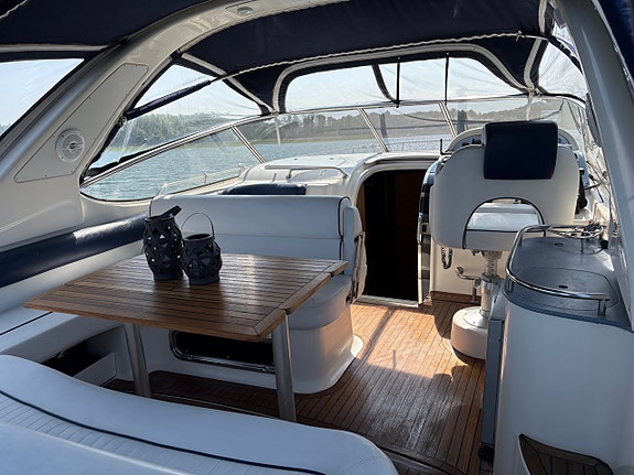Bavaria 330 Sport - 2x Volvo Penta KAD43 8 of 22
