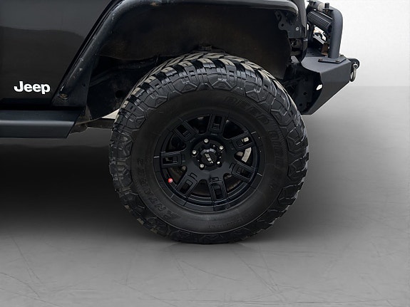 Jeep Wrangler Unlimited 10 of 28