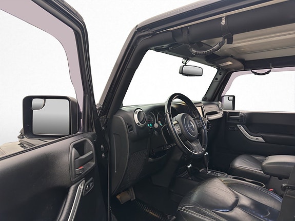Jeep Wrangler Unlimited 11 of 28