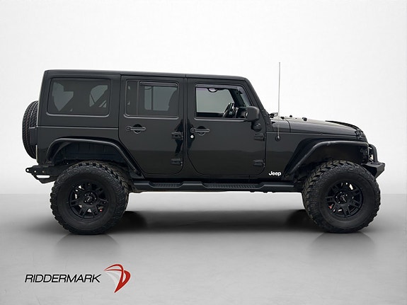 Jeep Wrangler Unlimited 4 of 28