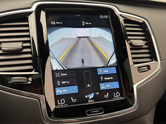 Volvo XC90 25 of 30