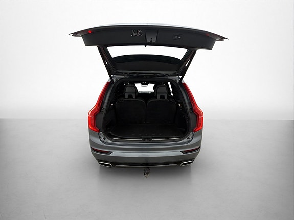 Volvo XC90 9 of 30