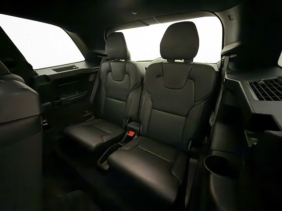 Volvo XC90 17 of 30