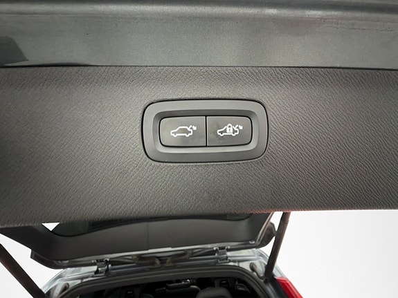 Volvo XC90 11 of 30