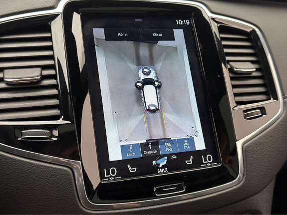 Volvo XC90 24 of 30