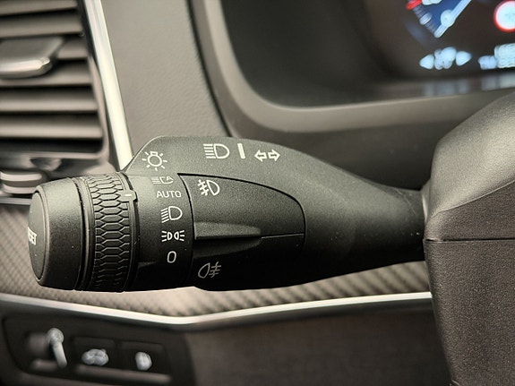Volvo XC90 30 of 30