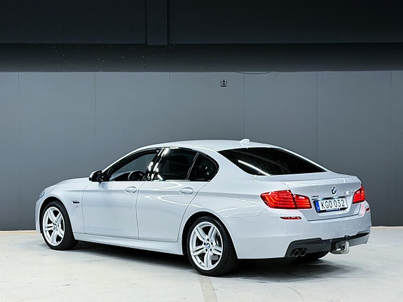 BMW 520d 2 of 16