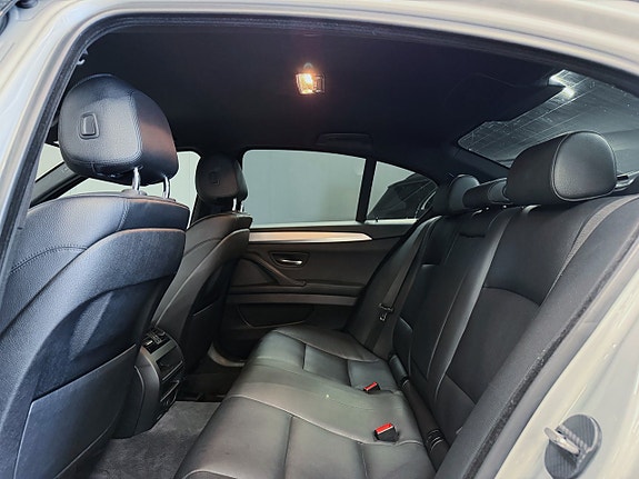 BMW 520d 13 of 16