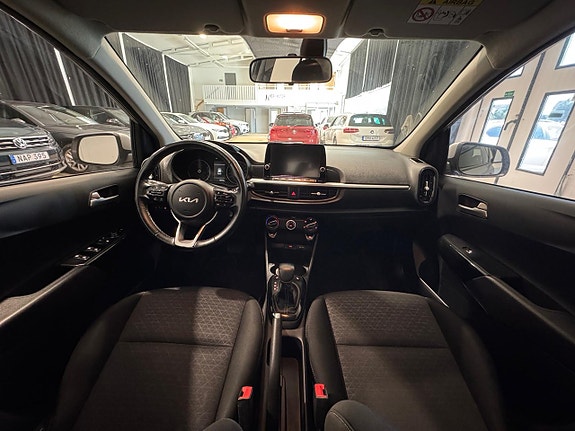 Kia Picanto 10 of 17