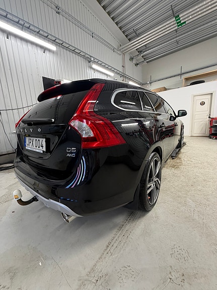 Volvo V60 3 of 9