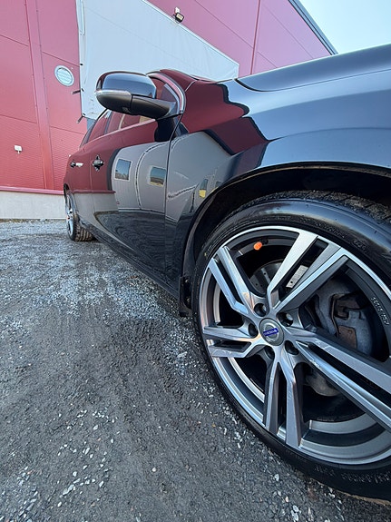 Volvo V60 7 of 9