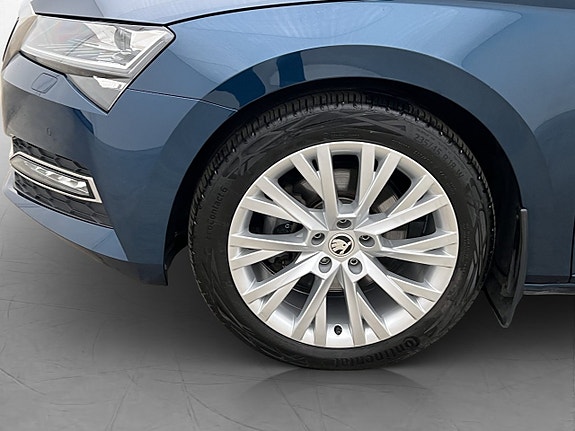 Skoda Superb 27 of 30