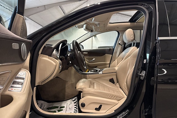 Mercedes-Benz C180 13 of 25