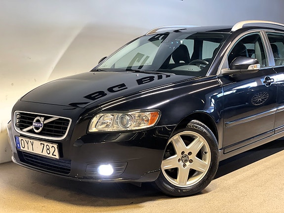Volvo V50 3 of 14