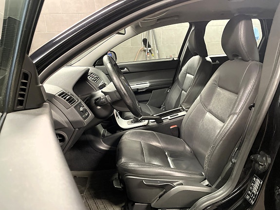 Volvo V50 9 of 14