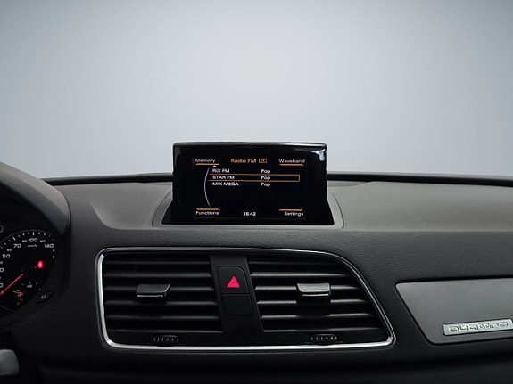 Audi Q3 13 of 16