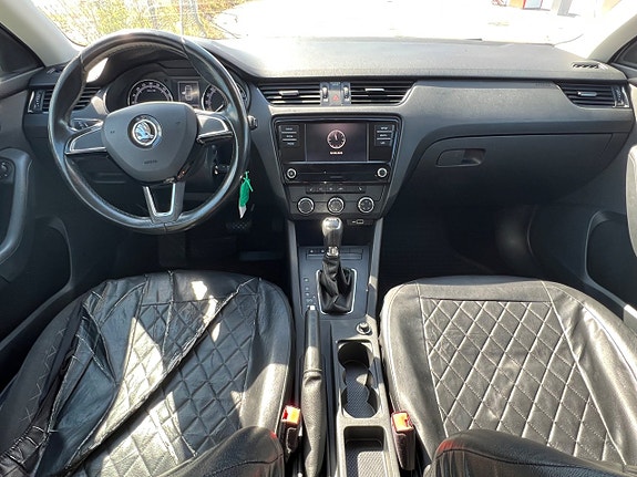 Skoda Octavia 6 of 11