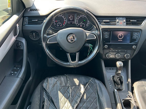 Skoda Octavia 5 of 11