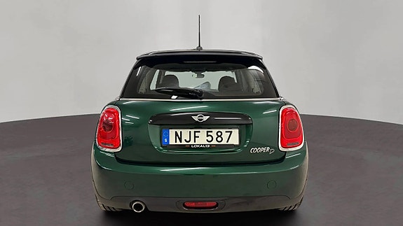 MINI Cooper 6 of 17