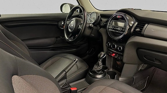 MINI Cooper 15 of 17