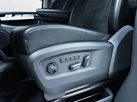 Volkswagen Multivan 19 of 22