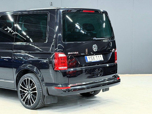 Volkswagen Multivan 17 of 22