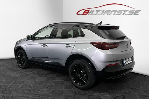 Opel Grandland 3 of 16