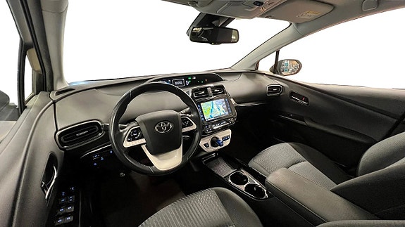 Toyota Prius Plug-in Hybrid 7 of 20
