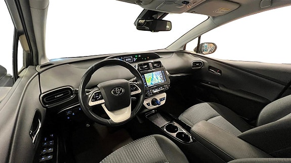 Toyota Prius Plug-in Hybrid 7 of 21