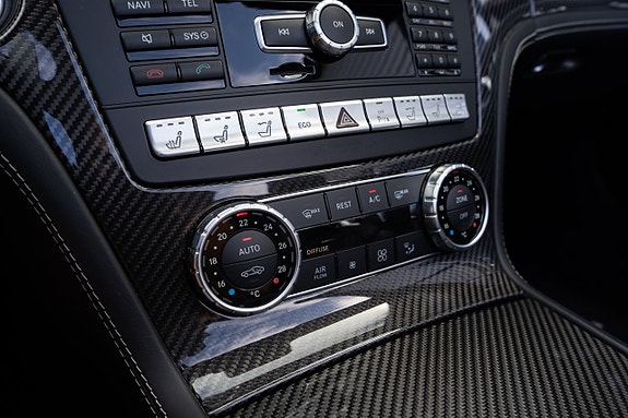 Mercedes-Benz SL63 16 of 30