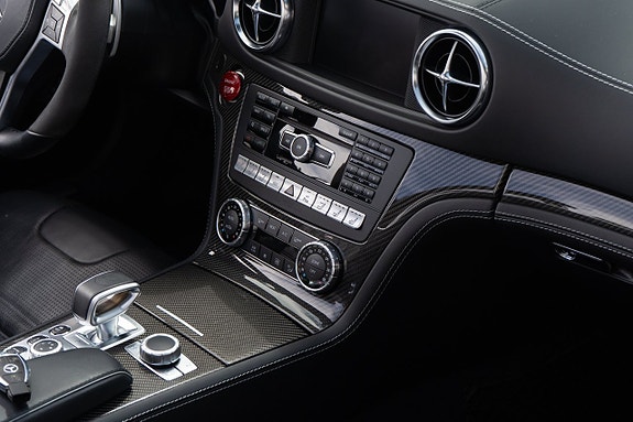 Mercedes-Benz SL63 20 of 30