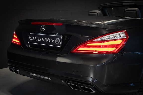 Mercedes-Benz SL63 25 of 30