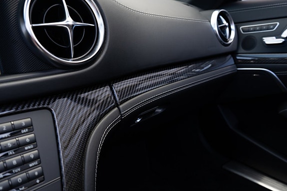 Mercedes-Benz SL63 9 of 30