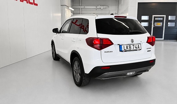 Suzuki Vitara 3 of 21