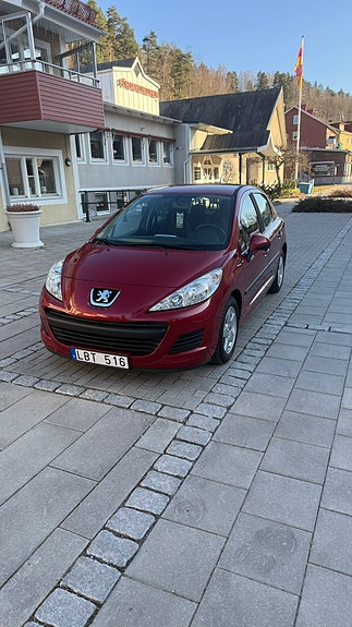 Peugeot 207 2 of 10