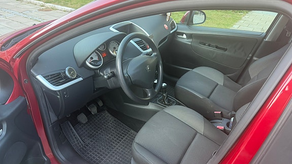 Peugeot 207 7 of 10