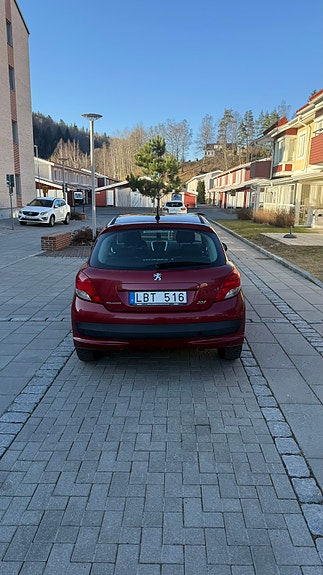 Peugeot 207 3 of 10