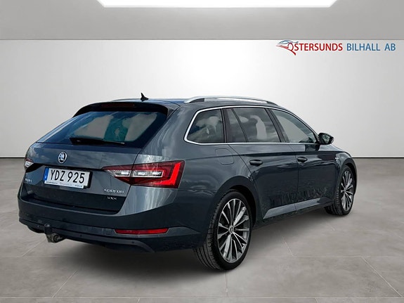 Skoda Superb 8 of 14